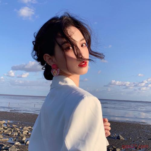 婚内出轨的人,不论男女都是在破坏婚姻,不值得被原谅!