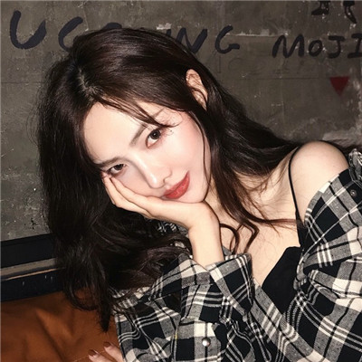 我早就想在公司电梯要你了 他像我这样弄你了吗