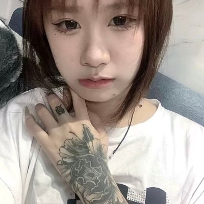 男人和一个人聊天久了会动情 一个人对你动情了有什么表现