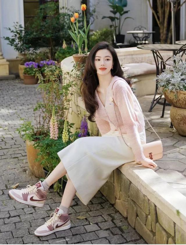 穿衣高级的女人有这5个特点,一看就很有氛围感