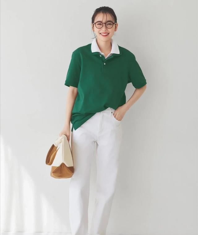 不刻意“扮嫩”却时尚又显年轻，日本主妇的穿衣搭配值得学