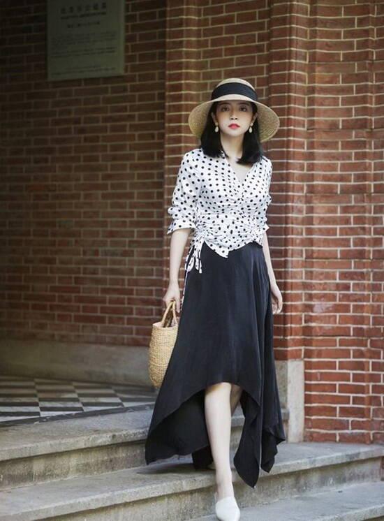 过了30岁的女人掌握这4个穿衣法则，优雅又有气质