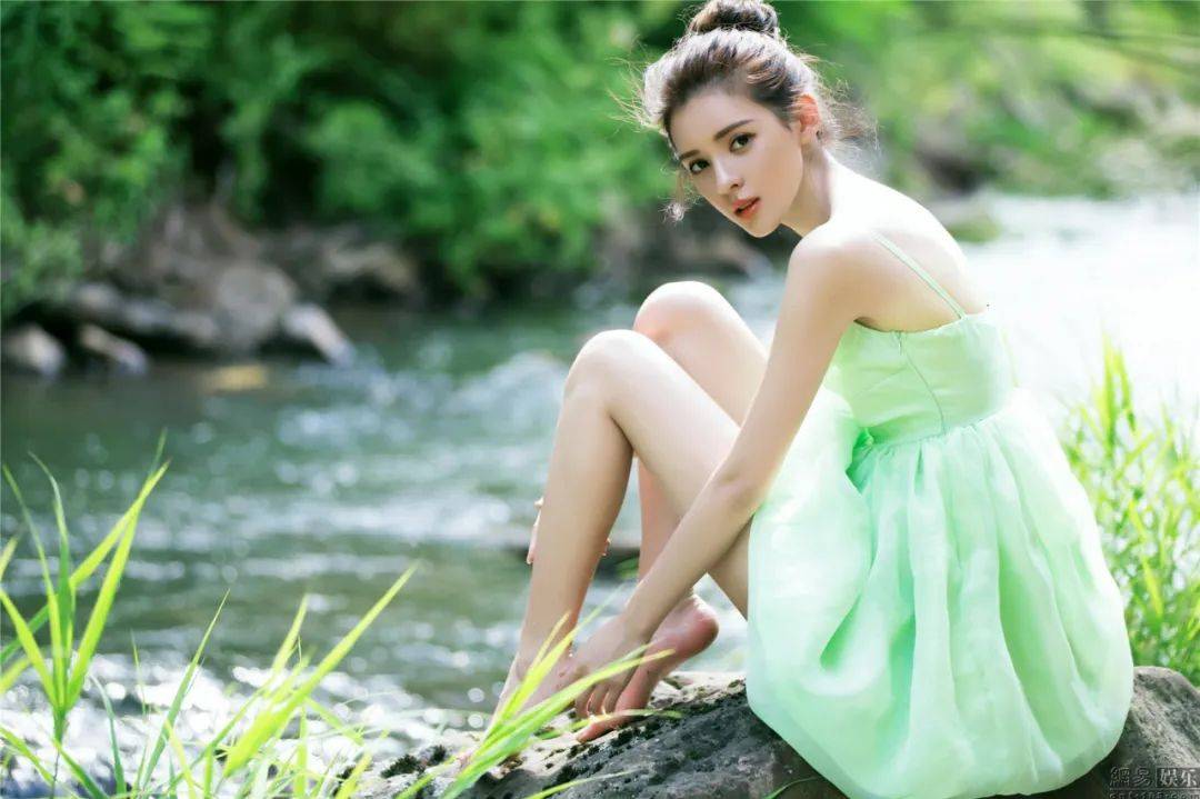 十大内地模特出身的靓丽女星！魔鬼身材娇艳动人