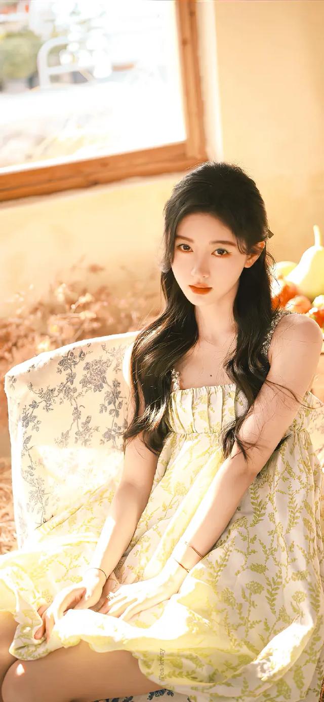 30岁的女生建议试试这3款长发，修饰脸型又有气质，女明星都爱