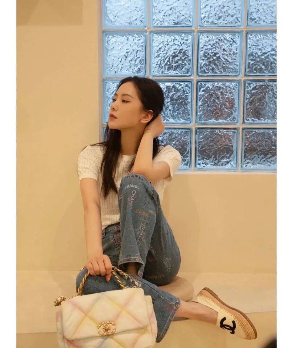 美女演员刘诗诗素雅写真超靓丽！清纯温婉太有气质了