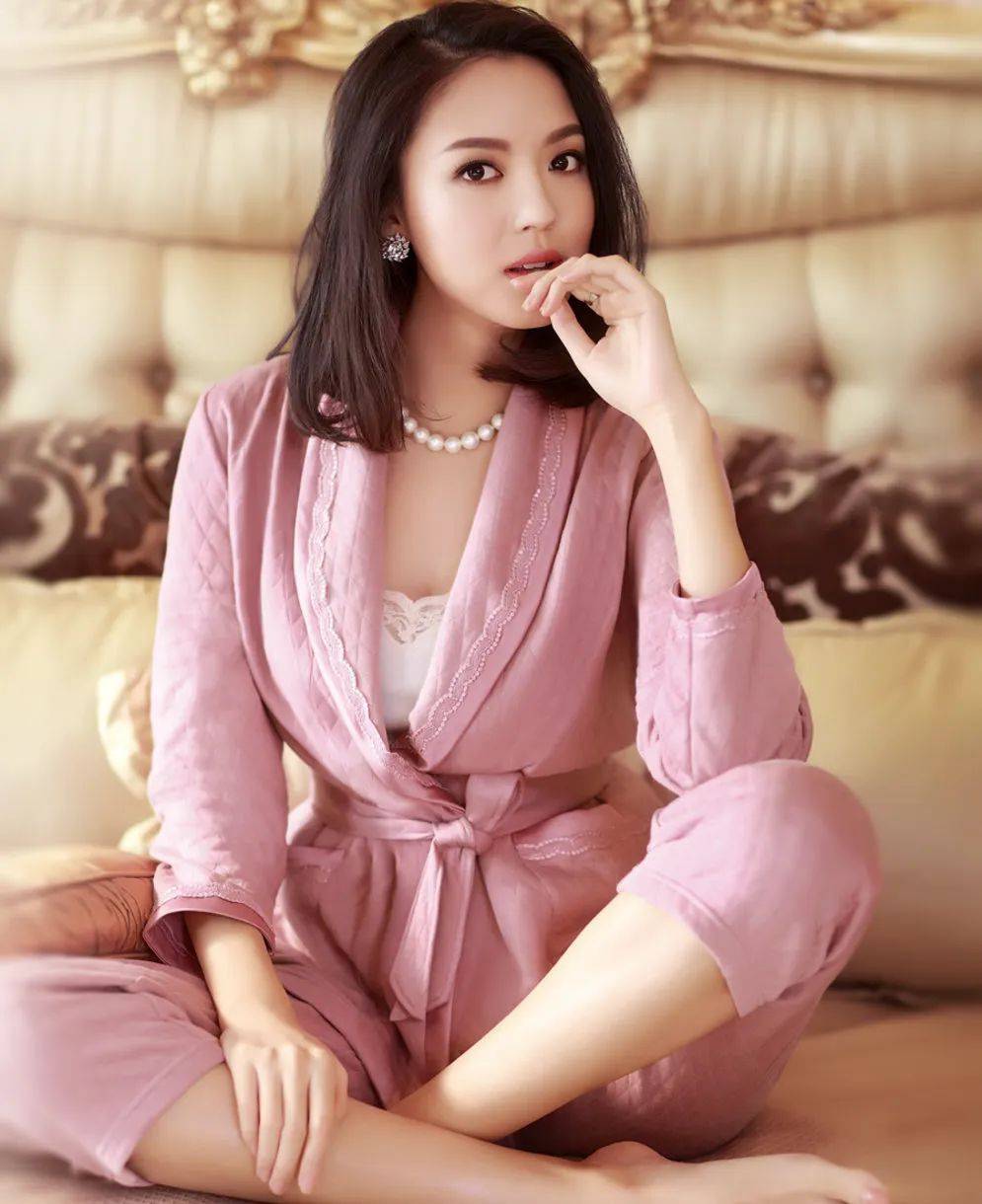 十大内地模特出身的靓丽女星！魔鬼身材娇艳动人