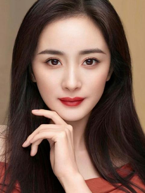 发型不对穿搭作废！这样选发型，不用打理都很好看