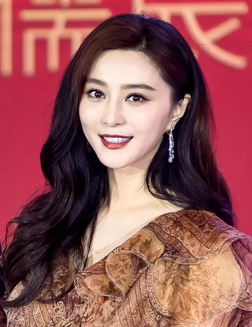 发型不对穿搭作废!这样选发型,不用打理都很好看