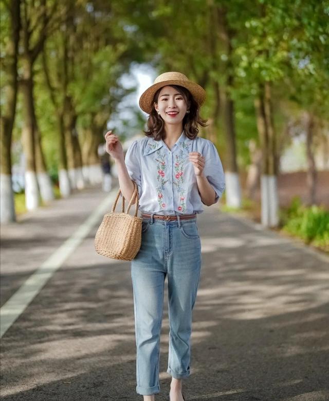 会穿衣的女人都懂得搭配技巧！用好这四大单品高级耐看还显气质