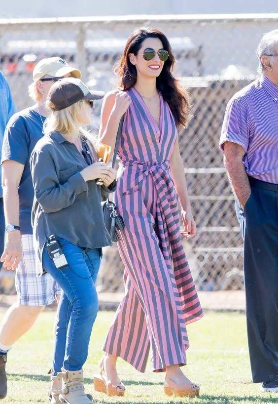 旧爱新欢的“条纹”如何显时髦?提炼穿搭妙招,招招让你成高手