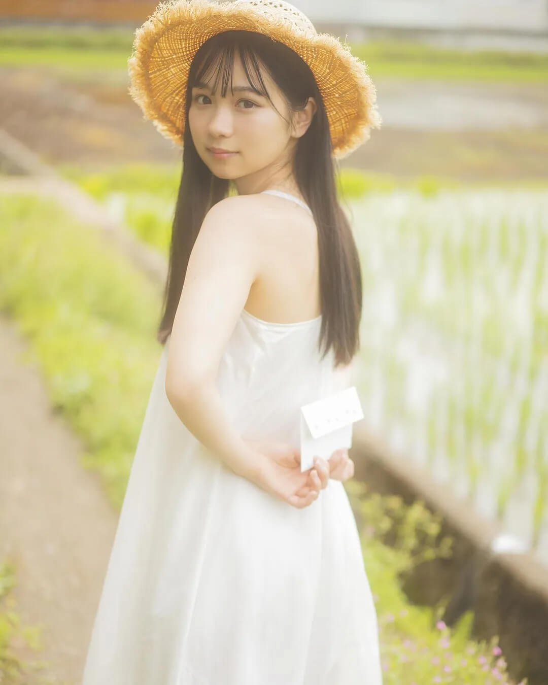 可爱到创出新词的19岁写真新星池本しおり