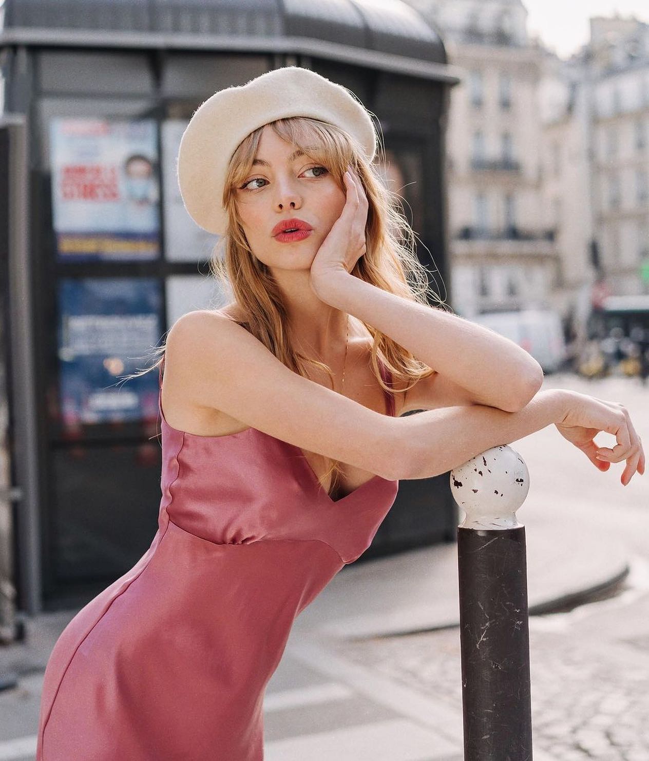 如果你也喜欢法式穿搭,这个收集“法国风格缪思”的帐号必须关注