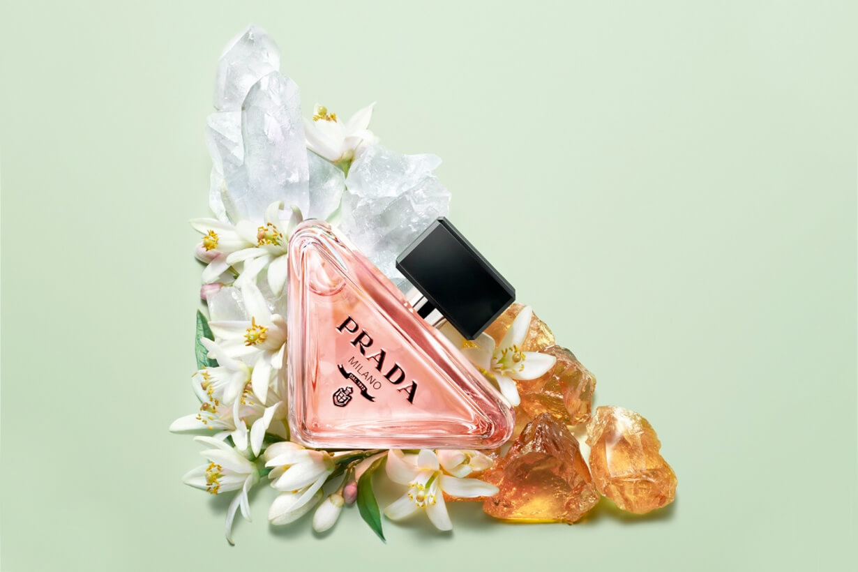 一头精灵短发现身,Emma Watson成为Prada代言人!