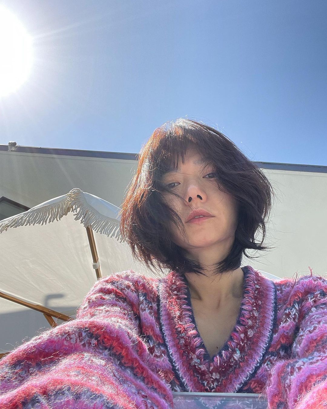 今年秋冬要当个个性少女还是知性女子?来看2022秋冬发型趋势
