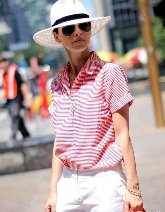 旧爱新欢的“条纹”如何显时髦?提炼穿搭妙招,招招让你成高手