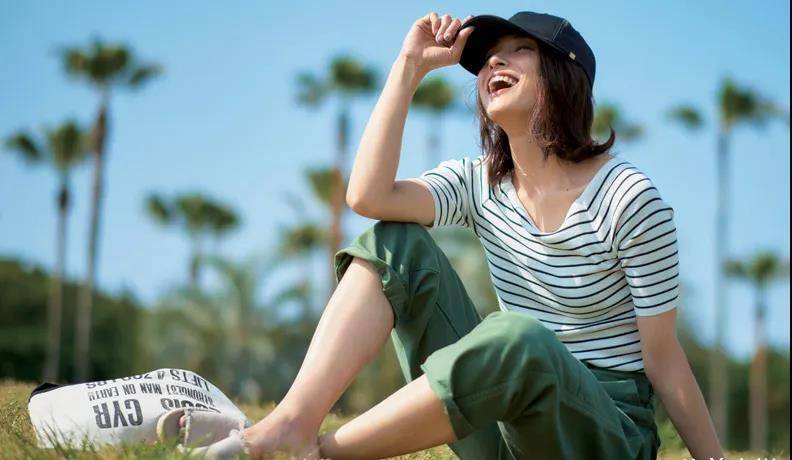 旧爱新欢的“条纹”如何显时髦?提炼穿搭妙招,招招让你成高手