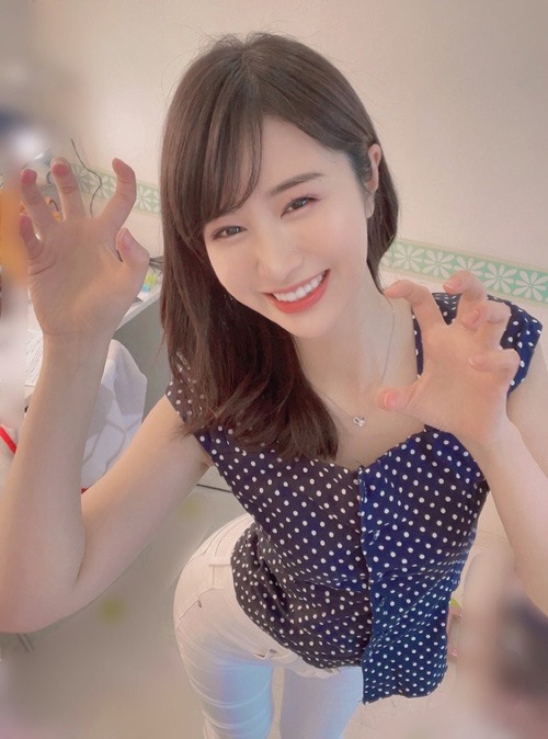 樱井麻美个人资料番号作品写真：银行女秘书出道做轻熟女优