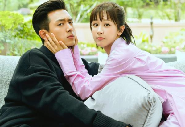 假期适合夫妻俩一起看的剧(6部热门夫妻观看电视剧)