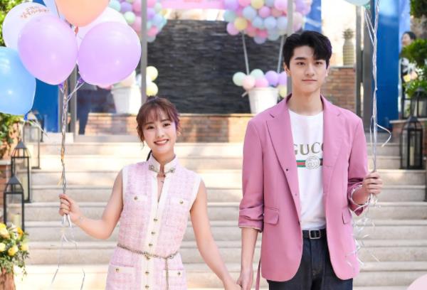 假期适合夫妻俩一起看的剧(6部热门夫妻观看电视剧)