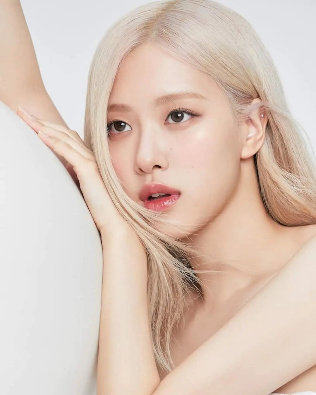 接捧宋慧乔,Rosé成为Sulwhasoo新任代言人