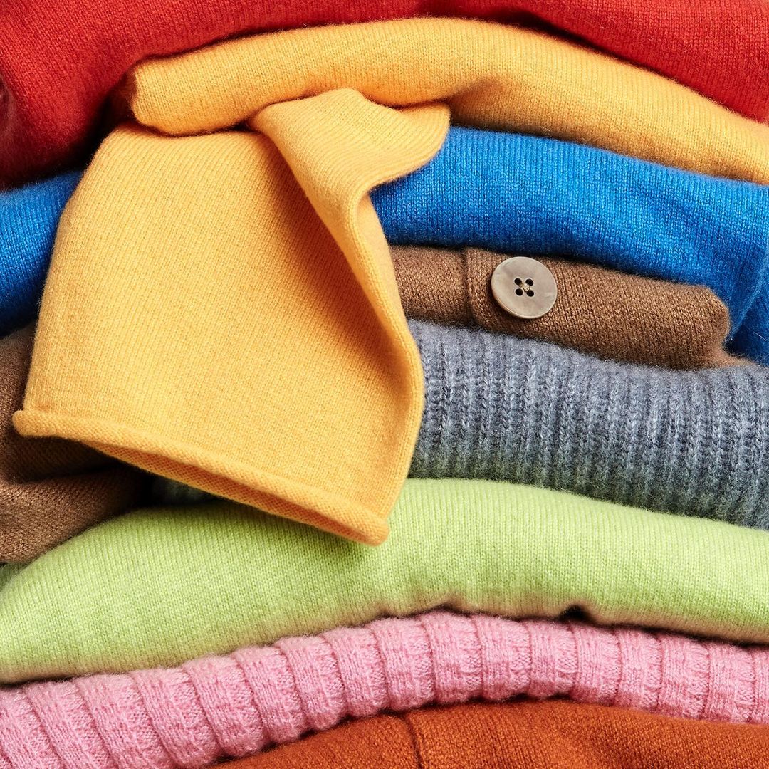 秋天针织衫来得正是时候!Gigi Hadid推出服饰品牌Guest In Residence