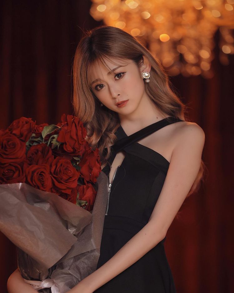 时髦感满满的辣妹！古川优奈热情大方让人想被她征服！