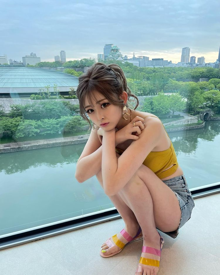 时髦感满满的辣妹！古川优奈热情大方让人想被她征服！