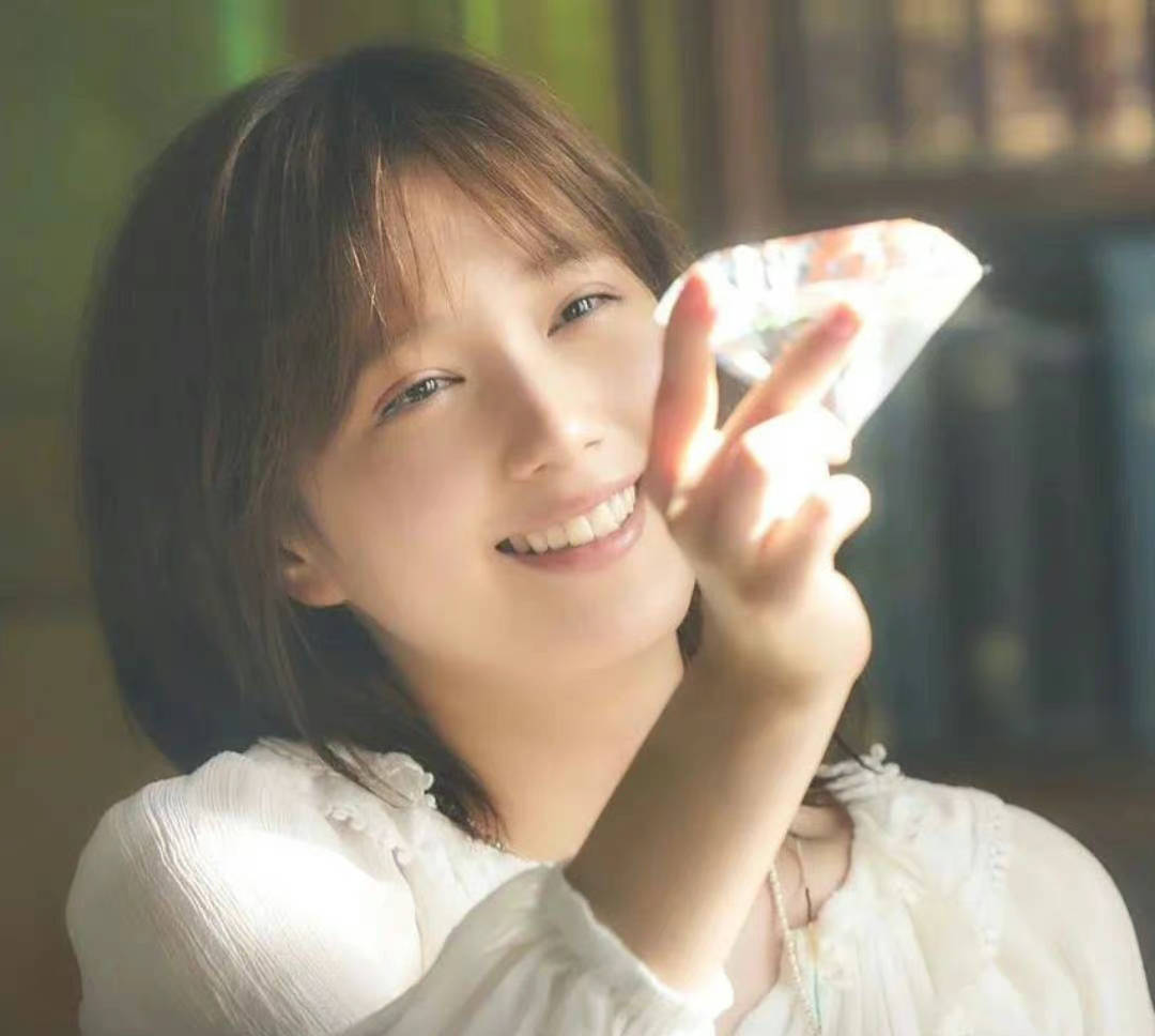 日本最正宅女本田翼，笑容太温暖了！