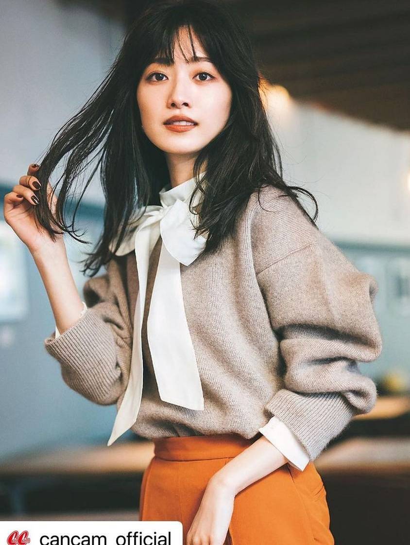 小室安未：日本冷淡风清秀气质美女