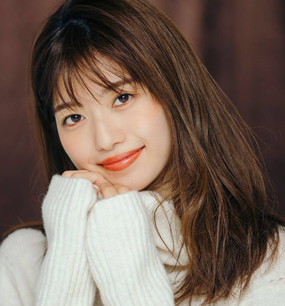 小室安未：日本冷淡风清秀气质美女