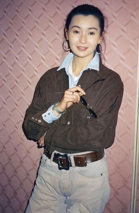 初秋穿衣学习层次感叠穿，既高级还显高显瘦