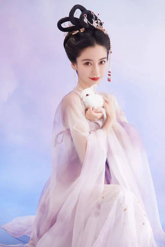 杨颖身穿纱裙飘逸变身嫦娥！恍如天仙美得让人窒息 时尚 第7张