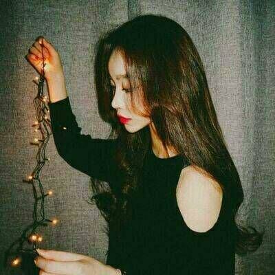 明星学校校花小雪小柔 既是闺蜜也是对手