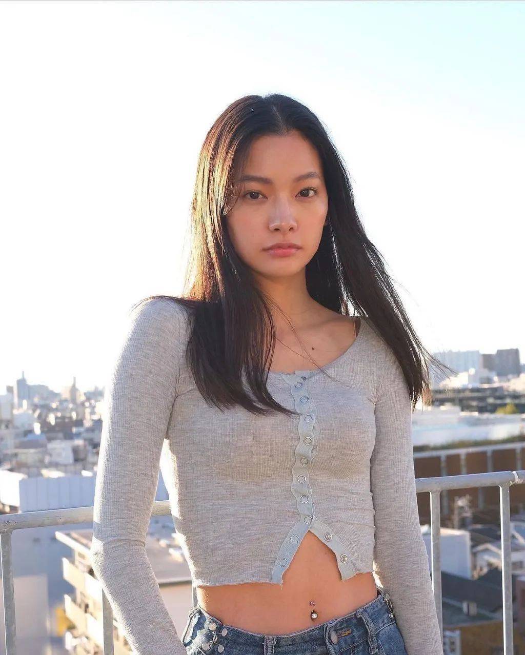 日本女星织田梨沙写真大秀小蛮腰!白皙肌肤靓丽妩媚