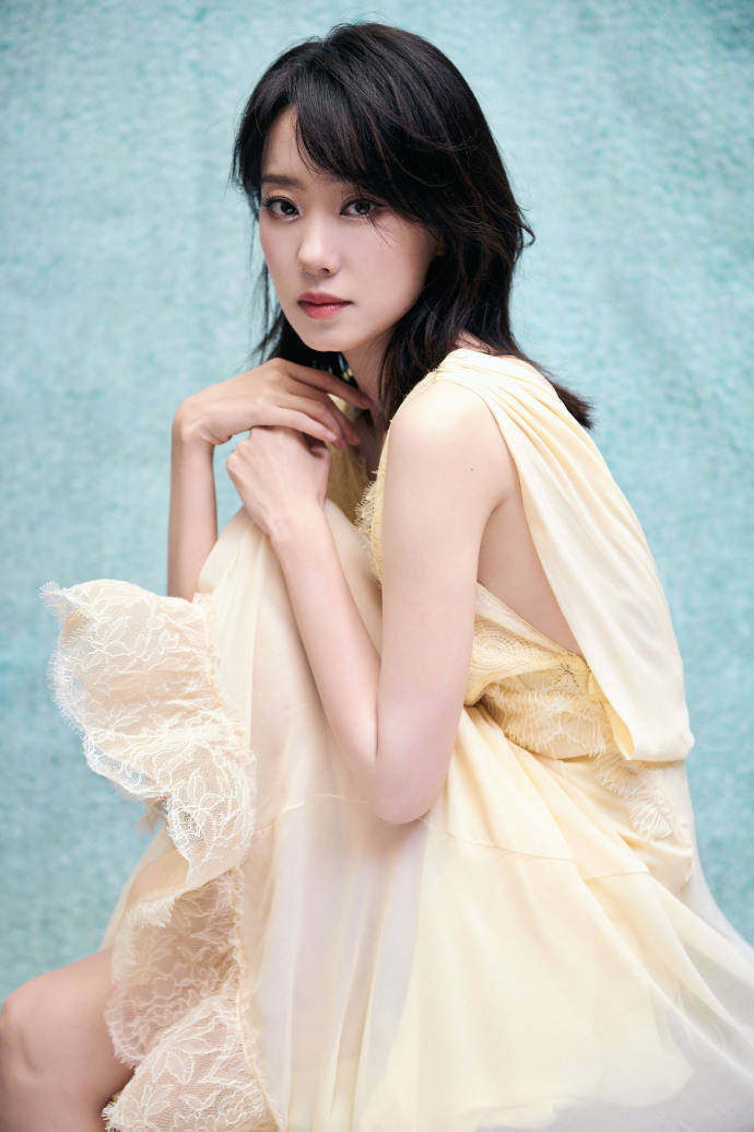 杨颖柳岩关晓彤钟楚曦王楚然红毯争艳!众多美女性感火辣