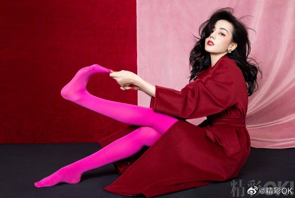 迪丽热巴穿红色长裙大秀美背超妩媚!雪肤玉貌太性感撩人