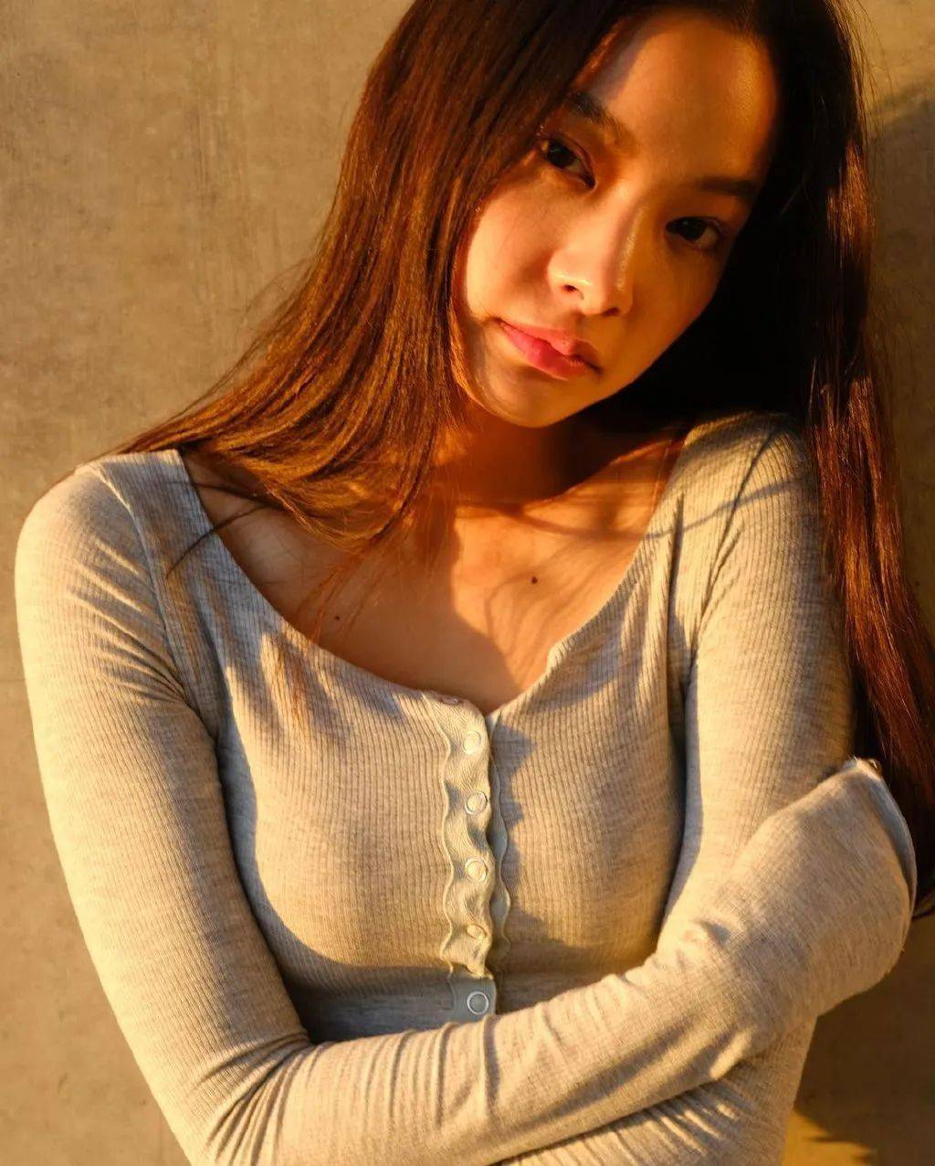 日本女星织田梨沙写真大秀小蛮腰!白皙肌肤靓丽妩媚