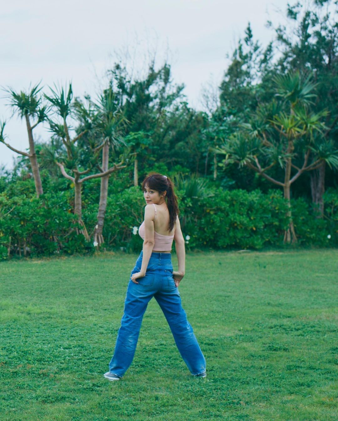 鹫见玲奈：露出美丽的大腿“感动的美丽”“太可爱了！！”