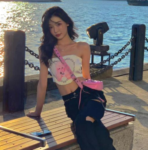 网红易梦玲哪里人(易梦玲身高体重年龄个人资料)-7 网红易梦玲哪里人(易梦玲身高体重年龄个人资料)