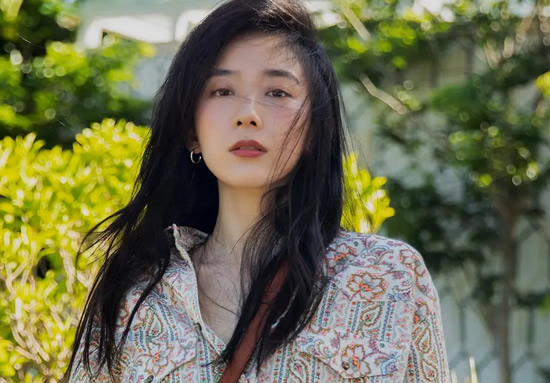 新生代小花朱颜曼滋个人资料真名和家境被扒