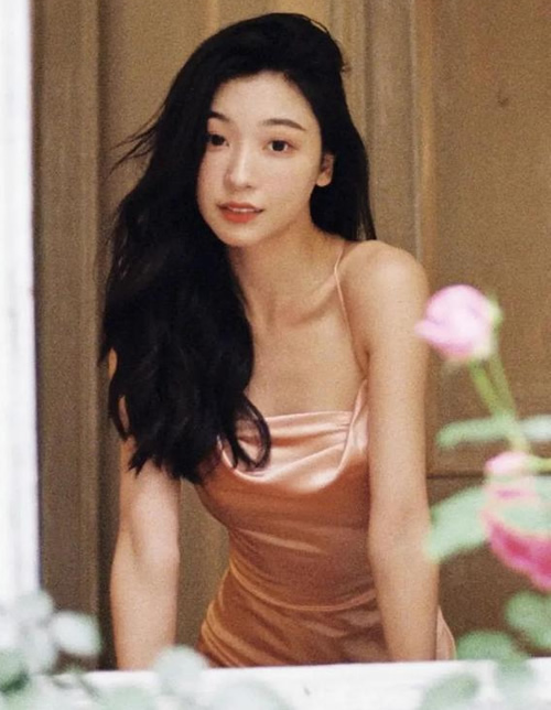 纯欲天花板易梦玲是做什么的 她是如何火起来的