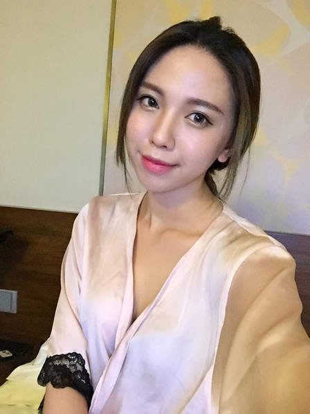 台湾网红美女林奈奈简介 因傲人胸围爱健身爆红网络-1 台湾网红美女林奈奈简介 因傲人胸围爱健身爆红网络