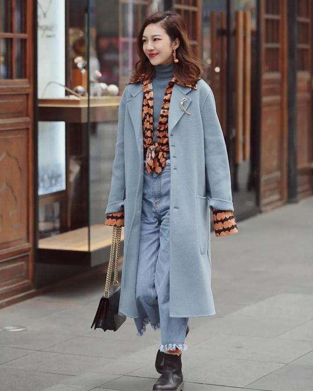 会穿衣比长得好看更重要！3套大衣穿法照着学就好看