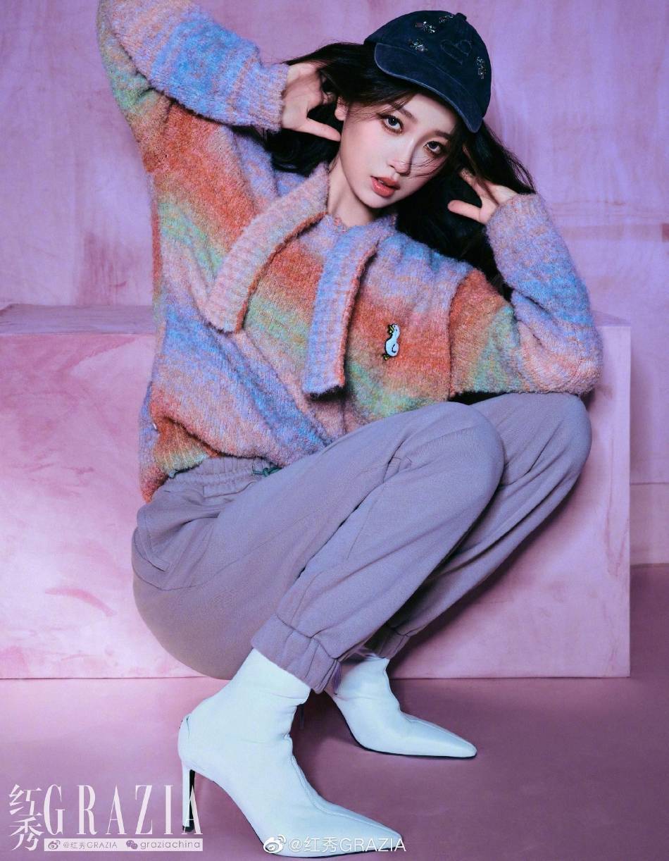 虞书欣写真大秀小蛮腰!肤白貌美大长腿太迷人