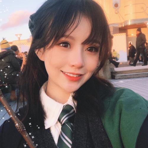 男孩子亲亲为什么爱伸舌头你知道吗(3个原因)