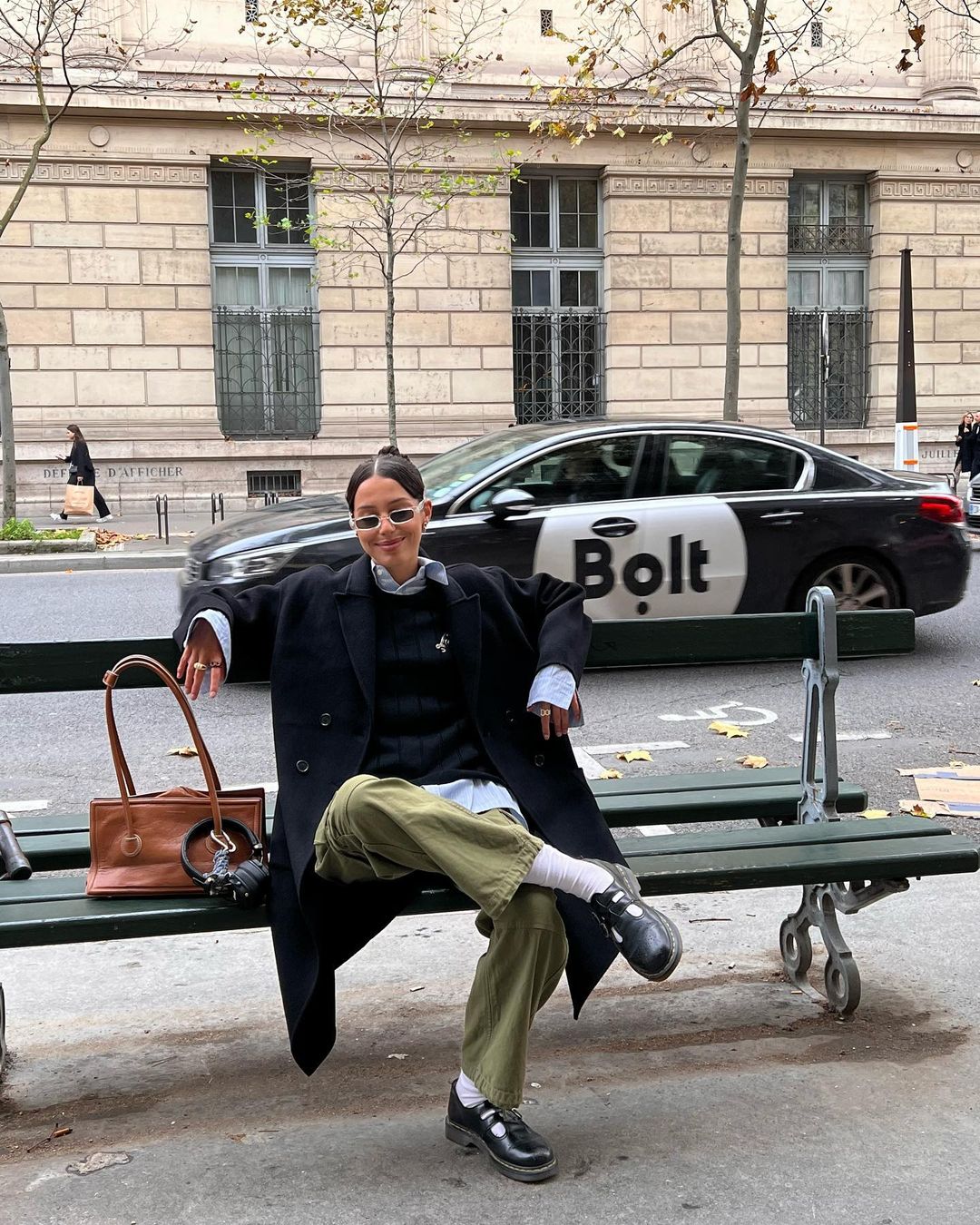 所有Y2K元素都在她身上：学习穿搭博主maïna的酷辣千禧风穿搭