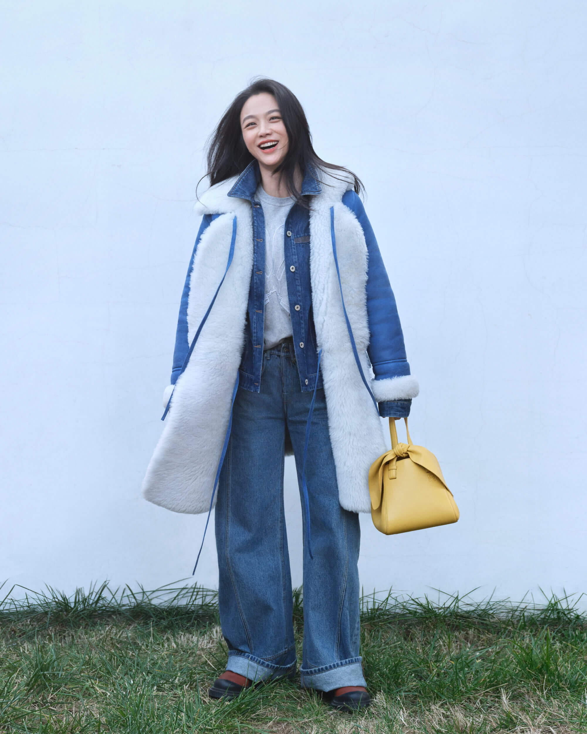 太萌了！迎接农历新年，LOEWE经典手袋都长出“兔耳朵”了