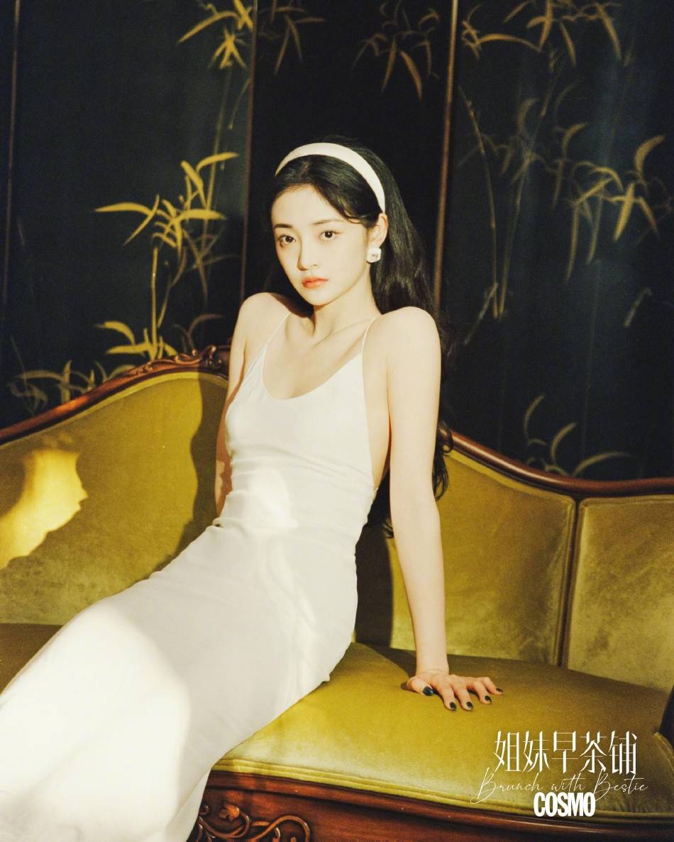 沈月周洁琼同框靓丽写真！两大美女性感靓丽太迷人-4