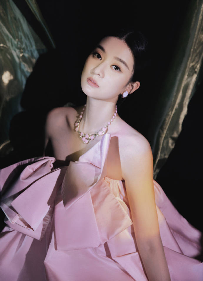 赵丽颖虞书欣赵今麦娜扎红毯争艳!众多美女魅力不可小觑-8 赵丽颖虞书欣赵今麦娜扎红毯争艳!众多美女魅力不可小觑