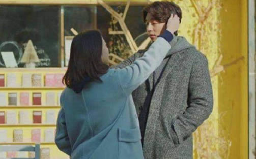 一个男生愿意让你摸他的头这是代表了什么